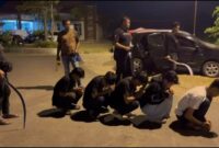 Para pemuda pelaku tawuran di Pringsewu usai ditangkap polisi pada Rabu, 3 Juni 2026 | Dok. Humas Polres Pringsewu.