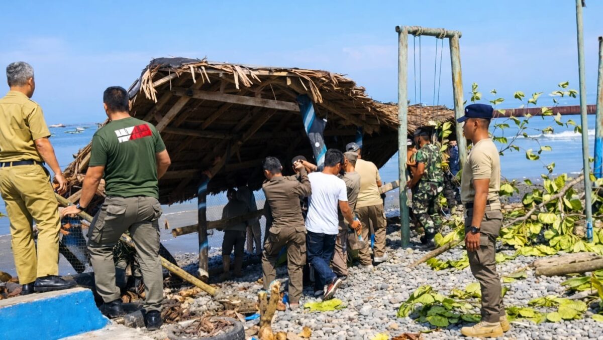 Lapak pedagang di Patai Muara Indah, Kota Agung, Tanggamus saat dipidahkan, Senin 8 Juni 2026 | Herdi/Media Prioritastv.com.