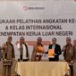 Walikota Metro Bambang Iman Santoso saat membuka pelatihan perhotelan angkatan ke 38 dan kelas internasional penempatan kerja luar negeri, Senin 6 Juni 2026 | Raditya/Media Prioritastv.com.
