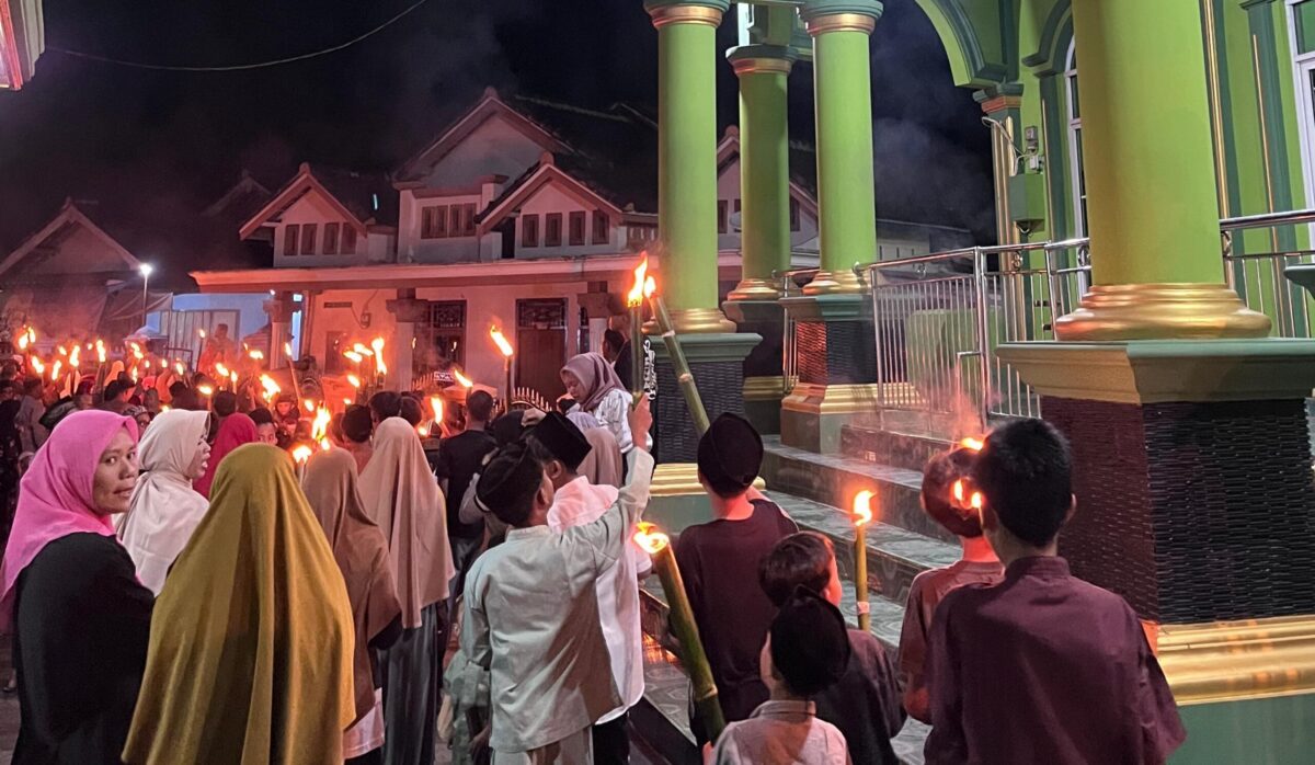 Persiapan pawai obor peringati Tahun Baru Islam 1448 Hijriah, DKM Al Huda Way Kamal, Kota Agung, Tanggamus, Senin 15 Juni 2026 | Herdi/Media Prioritastv.com.