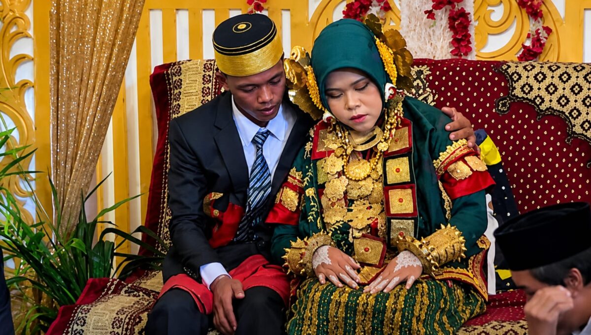 Pasangan pengantin viral, adik menggantikan kakak menjadi suami, Senin 15 Juni 2026 usai sang kakak meninggal tersengat listrik pada Minggu 14 Juni 2026 | ist/Media Prioritastv.com.