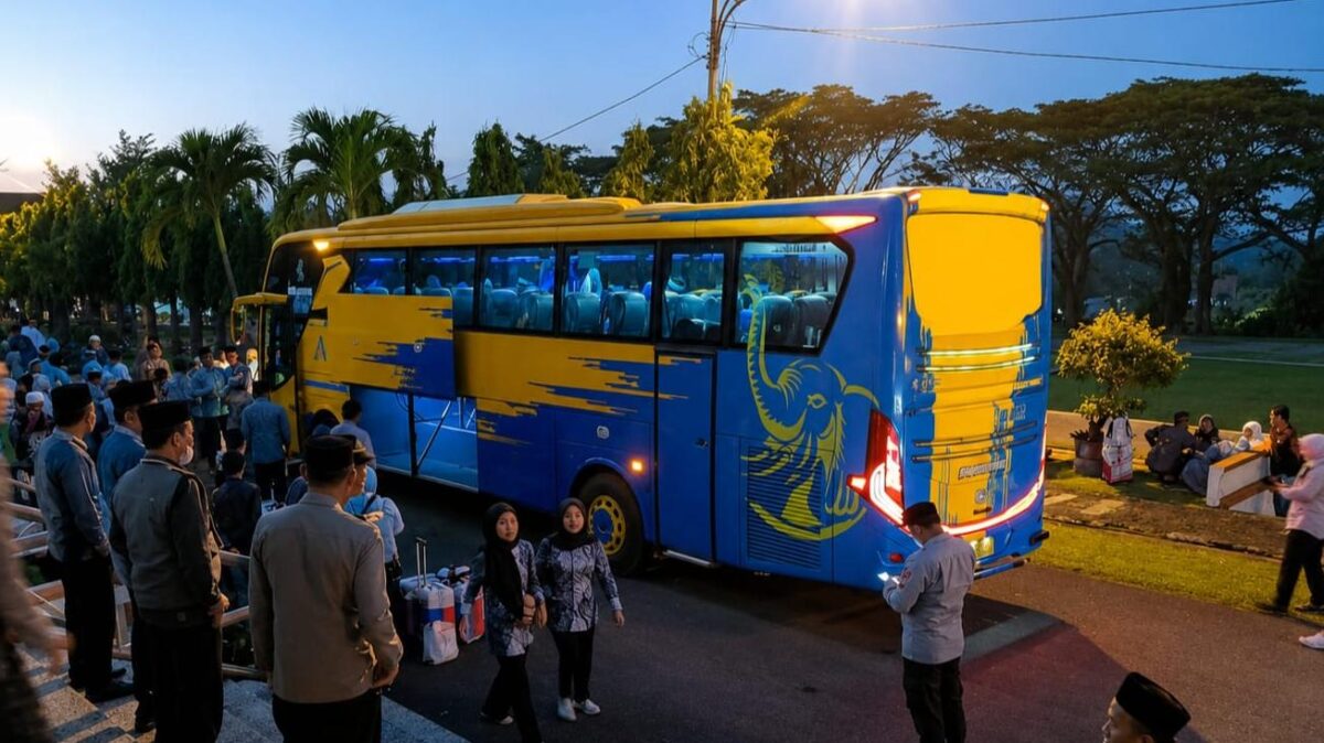Jamaah haji Tanggamus 2026 saat tiba di Jalan Depan Sekretariat Pemkab Tanggamus, Kamis 18 Juni 2026 | Herdi/Media Prioritastv.com.