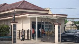 Video yang viral disebut penyidik menyerahkan surat panggilan di kediaman Sekda Lampung Tengah, Jumat 19 Juni 2026 | ist/Media Prioritastv.com.