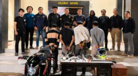 Keempat pelaku yang ditetapkan menjadi tersangka dugaan pencurian 30 TKP di Ulu Belu, Tanggamus, Minggu 21 Juni 2026 | Dok. Humas Polres Tanggamus.