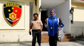 Dr. (Cand) Nurul Hidayah, S.H., M.H., CPM selaku Kuasa Hukum Asiri, S.E., saat mendatangi Polres Tanggamus, Selasa 23 Juni 2026 | Herdi/Media Prioritastv.com.