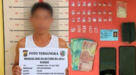 Kolase foto tersangka MZ alias Buyung Bruno setelah ditangkap berikut barang bukti belasan gram sabu siap edar, Senin 29 Juni 2026 | Dok. Humas Polres Tanggamus.