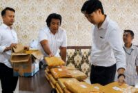 Barang bukti ganja 24 kilogram yang diamankan di salah satu kawasan PO Bus Pringsewu yang ditampilkan dalam konferensi pers di Mapolres Pringsewu, Senin 29 Juni 2026 | Samuel/Media Prioritastv.com.
