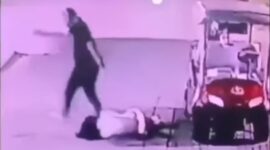 Tersangka FP (38) warga Kemiling, Bandar Lampung saat terekam kamera melakukan penganiayaan terhadap RA (26) di kawasan Modern Golf, Kota Tangerang, Selasa 23 Juni 2026 | Dok. Tangkapan Layar Video.