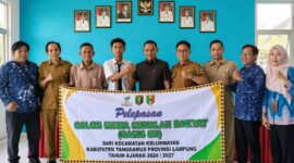 Prosesi pelepasan Ahmad Sulton sebagai Calon Siswa Sekolah Rakyat (CASIS SR) Tahun Ajaran 2026/2027 dari Kecamatan Kelumbayan, Kabupaten Tanggamus, Provinsi Lampung, Selasa 28 Juli 2026 | ist/Media Prioritastv.com.
