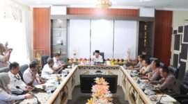 Bupati Tanggamus H. Moh. Saleh Asnawi saat menyampaikan kesiapan menyiapkan lahan seluas 10 hingga 20 hektare untuk memperluas sentra penanaman bawang putih di Ulu Belu, Rabu 29 Juli 2026 | Herdi/Media Prioritastv.com.