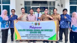 PSNK Kelumbayan saat foto bersama Ahmad Sulton sebelum berangkat ke  Lampung Selatan, Selasa 28 Juli 2026 | Ist/Media Prioritastv.com.