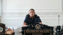 Kalapas Kelas IIB Kota Agung Tanggamus saat memberikan keterangan pers di ruang kerjanya, Kamis 30 Juli 2026 | Herdi/Media Prioritastv.com.