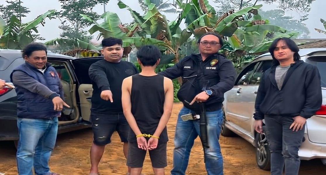 Tersangka setelah ditangkap sebelum dijebloskan ke sel tahanan, Kamis 30 Juli 2026 | Dok. Polres Lampung Barat.