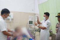 Korban saat mendapatkan perawatan pihak medis usai aksi perampokan yang melukainya, Kamis 30 Juli 2026, dinihari | Dok. Polda Lampung.