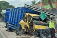 Salah satu truk yang terlibat kecelakan di Pringsewu | Dok. Humas Polres Pringsewu.