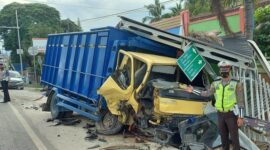 Salah satu truk yang terlibat kecelakan di Pringsewu | Dok. Humas Polres Pringsewu.
