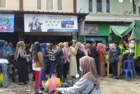 Masyarakat saat mengikuti pasar murah GPM Tanggamus di Pasar Kota Agung, Jumat 31 Juli 2026 | Herdi/Media Prioritastv.com.