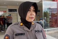Kasi Humas Polres Lampung Utara, Iptu Herawati saat memberikan keterangan pers terkait kronologi tertembaknya 3 polisi saat tangkap diduga bandar narkoba di Lampung Utara, Selasa 25 Agustus 2026 | Saripudin/Media Prioritastv.com.
