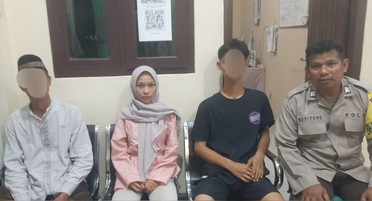 Muniroh saat berada di Polsek Limau usai diantar warga pada Minggu 23 Agustus 2026 | Dok. Humas Polres Tanggamus.