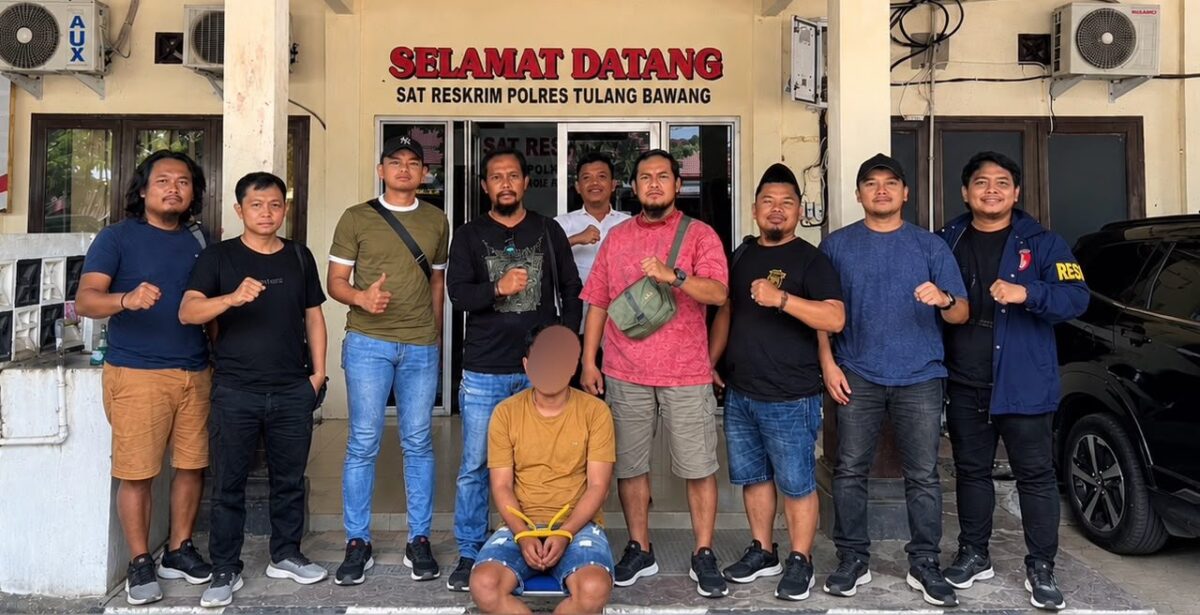 Tersangka Medi Saputra setelah ditangkap dan sebelum dijebolskan ke sel tahanan Polres Tulang Bawang, Sabtu 22 Agustus 2026 | Dok. Humas Polres Tulang Bawang.