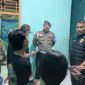 Polisi saat merazia kost di Pringsewu dan mengamankan pasangan bukan suami istri, Minggu 23 Agustus 2026 dinihari | Dok. Humas Polres Pringsewu.