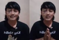 Artis jaranan Pringsewu, Yono 'Mas Mullet' saat memberikan penjelasan di akun media sosialnya, Sabtu 1 Agustus 2026, malam | Dok. Facebook Mas Mullet Real.