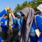 Gerakan langit biru Indonesia Asri, Partai Demokrat membersihkan sampah di Pantai Muara Indah, Kota Agung, Tanggamus, Minggu 2 Juli 2026 | Herdi/Media Prioritastv.com.
