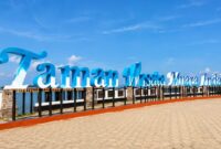 Landmark Taman Wisata Muara Indah Kota Agung, salah satu ikon destinasi wisata di Kabupaten Tanggamus yang telah dipercantik diabadikan Minggu, 2 Agustus 2026 | Zulkarnain/Media Prioritastv.com.