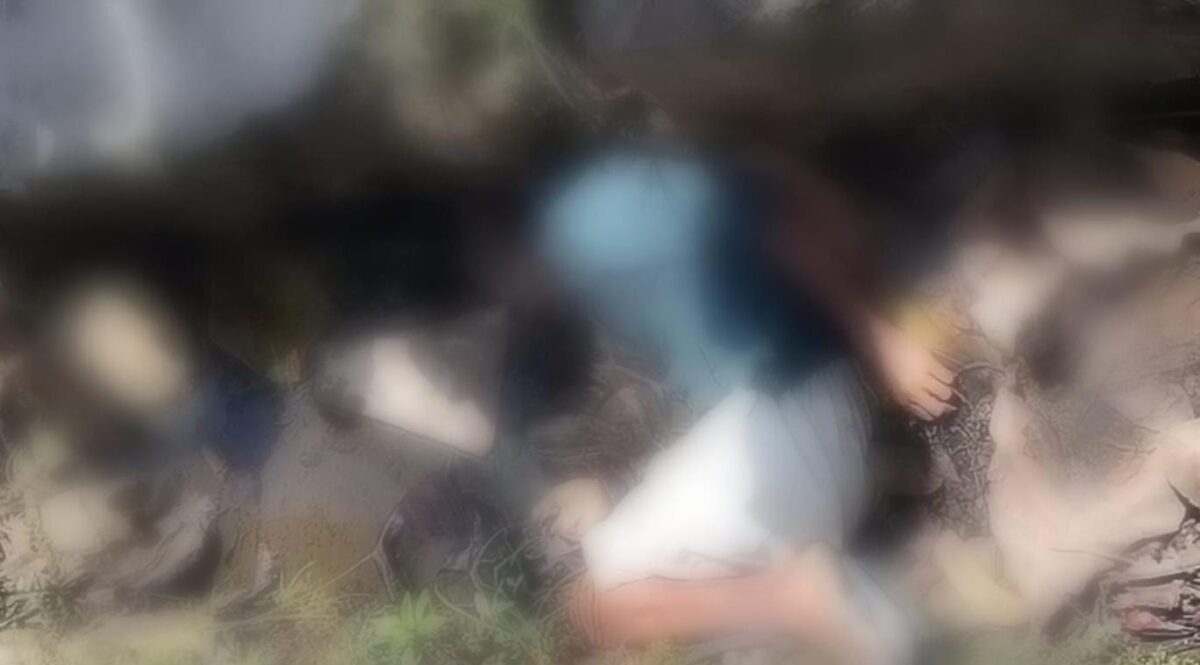 Sosok mayat pria yang berada di siring jalan wilayah Pekon Sukabandung, Talang Padang, Tanggamus, Senin 3 Agustus 2026 | ist/Media Prioritastv.com.
