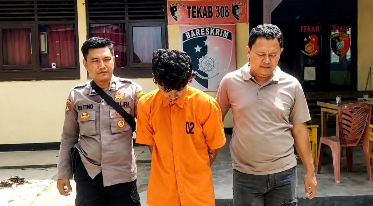 Tersangka Nanda Diwangga saat digiring polisi ke sel tahanan, Senin 10 Agustus 2026 | Dok. Humas Polres Pringsewu.