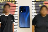 Kolase foto kedua tersangka penadahan handphone curian di Pringsewu yang ditangkap polisi | Dok. Humas Polres Pringsewu.
