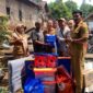 Penyerahan bantuan Pemkab Tanggamus kepada Sayuti, korban kebakaran di Pekon Kalimiring, Kota Agung Barat, Selasa 11 Agustus 2026 | Herdi/Media Prioritastv.com.