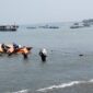 Para pekerja TKBM saat memuat barang menuju kapal penyebrangan di Pelabuhan Kota Agung, Tanggamus, Kamis 13 Agustus 2026 | Herdi/Media Prioritastv.com.