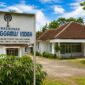 Plang lama PT Tanggamus Indah dan perkantoran di lokasi setempat | Dok. Arsip Direstorasi AI.