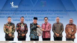 Penyerahah berkas kerjasama PT SMI dan Pemkab Tanggamus di Jakarta, Rabu 7 Agustus 2026 | Dok. PT SMI.