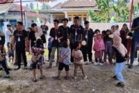 Peserta anak anak lomba adu cepat menghabiskan kerupuk dalam lomba meriahkan HUT ke 81 RI di Sabahluppak, Kuripan, Kota Agung, Tanggamus, Sabtu, 15 Agustus 2026 / Herdi/Media Prioritastv.com.