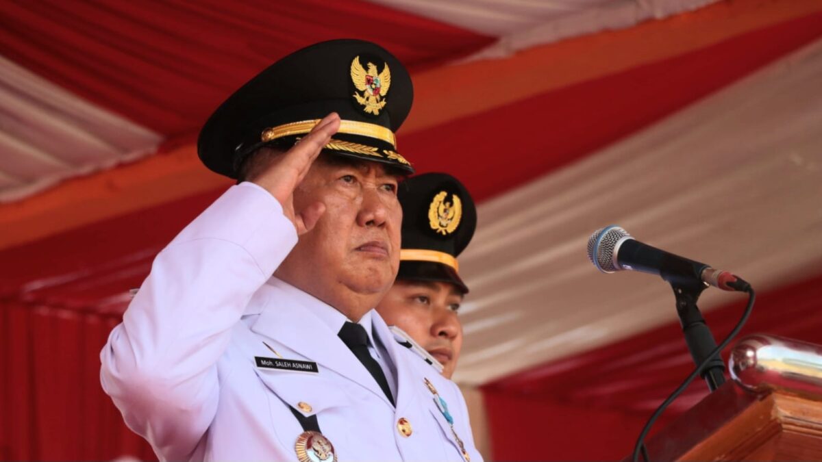 Bupati Tanggamus H. Moh. Saleh Asnawi saat memimpin upacara HUT ke 81 Republik Indonesia di Lapangan Merdeka, Kota Agung, Senin 17 Agustus 2026 | Herdi/Media Prioritastv.com.