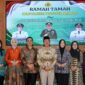 Foto bersama Bupati Dedi Irawan usai ramah tamah dengan Kapolres Pesisir Barat yang baru AKBP Rinto Haivan Simbolon di Lobby Gedung A Pemkab setempat  Minggu (16/8/2026) | Dok : Diskominfotik Pesisir Barat.