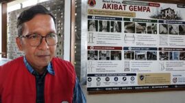 Jeffri Sembiring, Manajer Maintenance PT PGE saat memberikan keterangan pers usai sosialisasi para pakar gempa di Balai Pekon Ngarip, Ulu Belu, Tanggamus, Kamis 27 Agustus 2026 | Herdi/Media Prioritastv.com.