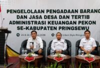 Sekda Pringsewu Andi Purwanto saat memberikan materi dalam kegiatan seminar pengelolaan pengadaan barang dan jasa di Hotel Urban, Pringsewu, Rabu 26 Agustus 2026 | Samuel/Media Prioritastv.com.