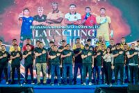 Foto bersama para pejabat yang hadir bersama tim, saat melauncing team dan jersey Bhayangkara Presisi Lampung FC di Stadion Sumpah Pemuda, Way Halim, Bandar Lampung, Sabtu 29 Agustus 2026.