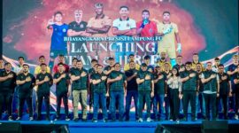 Foto bersama para pejabat yang hadir bersama tim, saat melauncing team dan jersey Bhayangkara Presisi Lampung FC di Stadion Sumpah Pemuda, Way Halim, Bandar Lampung, Sabtu 29 Agustus 2026.