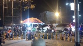 Pengguna jalan yang mengular disebabkan antrian di SPBU Fajerisuk Pringsewu, Sabtu 5 September 2026 | David/Media Prioritastv.com.