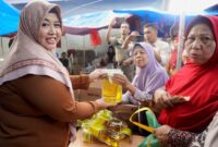 Wabup Pringsewu Umi Laila saat melaksanakan penetrasi pasar di Pagelaran, Kamis 3 September 2026 | Samuel/Media Prioritastv.com.