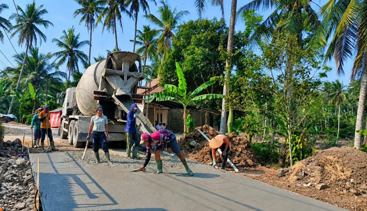 Jalan Beton Talang Padang Sumanda Tanggamus.