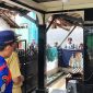 Proses evakuasi buaya yang dipelihara di rumah warga di Kelurahan Pidada, Kecamatan Panjang, Bandar Lampung, Senin 21 September 2026 | Dok. Humas Polda Lampung.