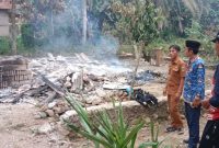 Kondisi rumah korban Kusniadi yang ludes terbakar diabadikan Selasa 22 September 2026 | Herman/Media Prioritastv.com.