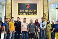 Tersangka AS setelah menyerahkan diri ke Polres Mesuji, Jumat 18 September 2026 | Dok. Humas Polda Lampung.