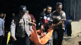 Jenazah korban saat dievakuasi polisi ke Rumah Sakit Bhayangkara Polda Lampung, Jumat 25 September 2026 | ist/Media Prioritastv.com.