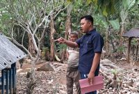 Penyerahan hibah tanah pemakaman oleh Agus Ciek melalui perwakilannya kepada masyarakat Pekon Kemuning, Pulau Panggung, Tanggamus, Senin 28 Agustus 2026 | Mustar Aripin/Media Prioritastv.com.